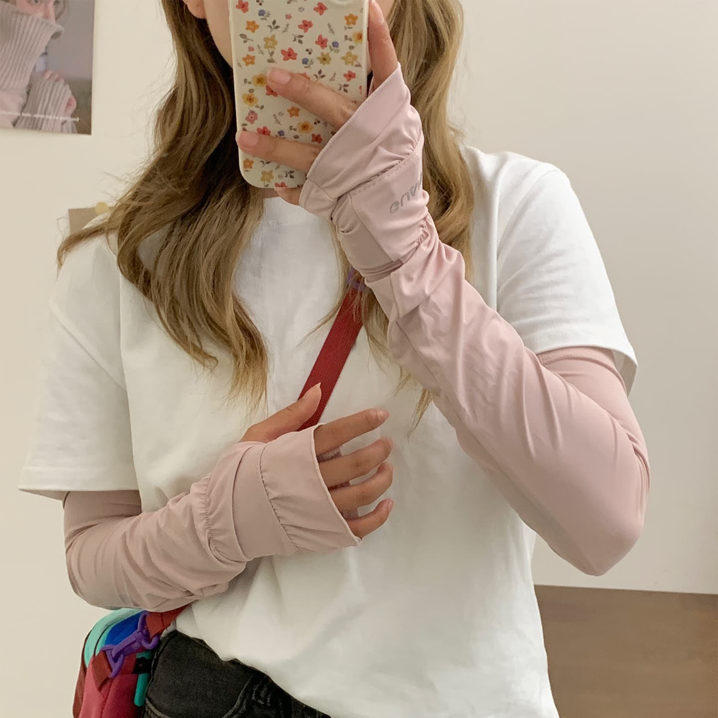 日焼け対策グッズ すっぽり指まで守る清涼アームカバー